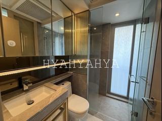 Sai Ying Pun - King's Hill 04