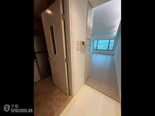 West Kowloon - Sorrento 01