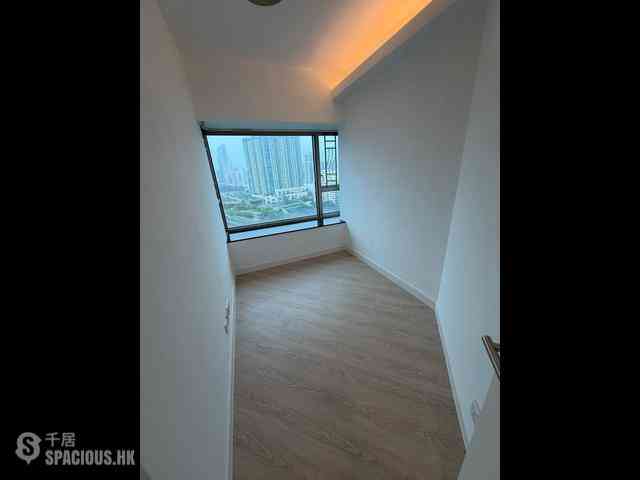 West Kowloon - Sorrento 08