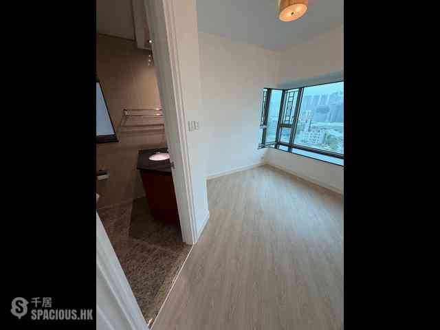 West Kowloon - Sorrento 09