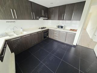 Mid Levels Central - Birchwood Place 17