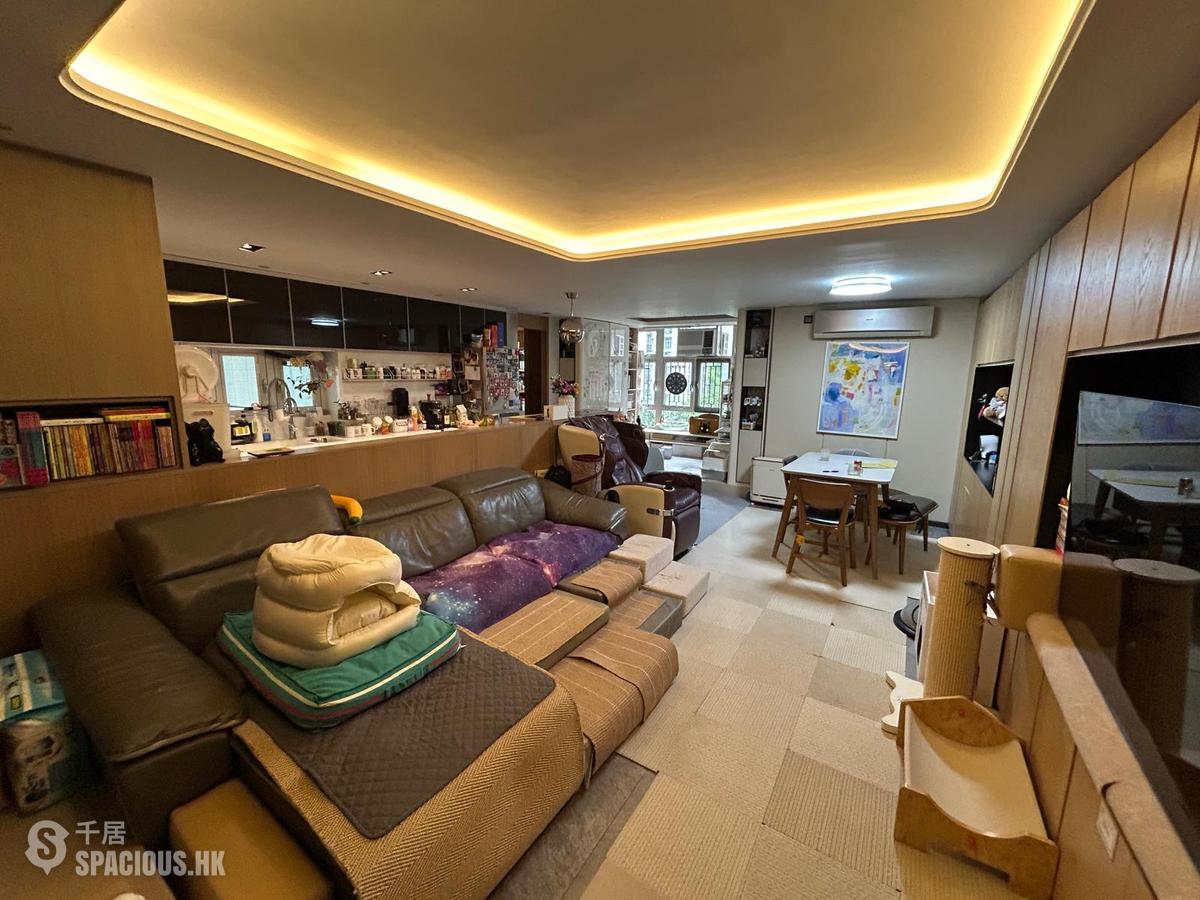 Tai Koo Shing - Tai Koo Shing Kam Din Terrace 01