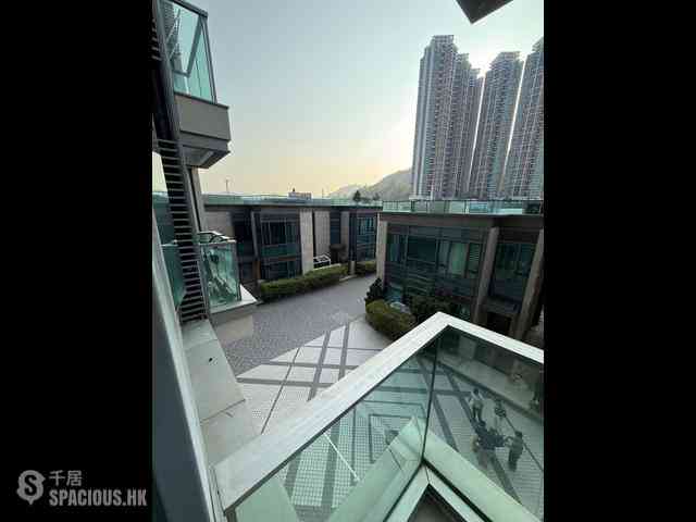 Tseung Kwan O - Capri 04