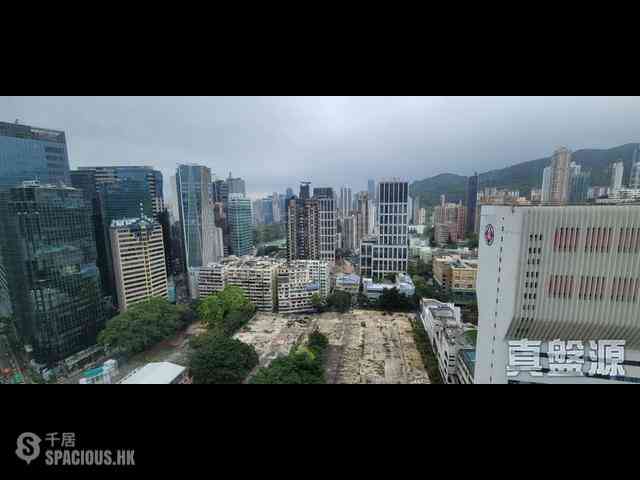 Happy Valley - Caroline Garden 01