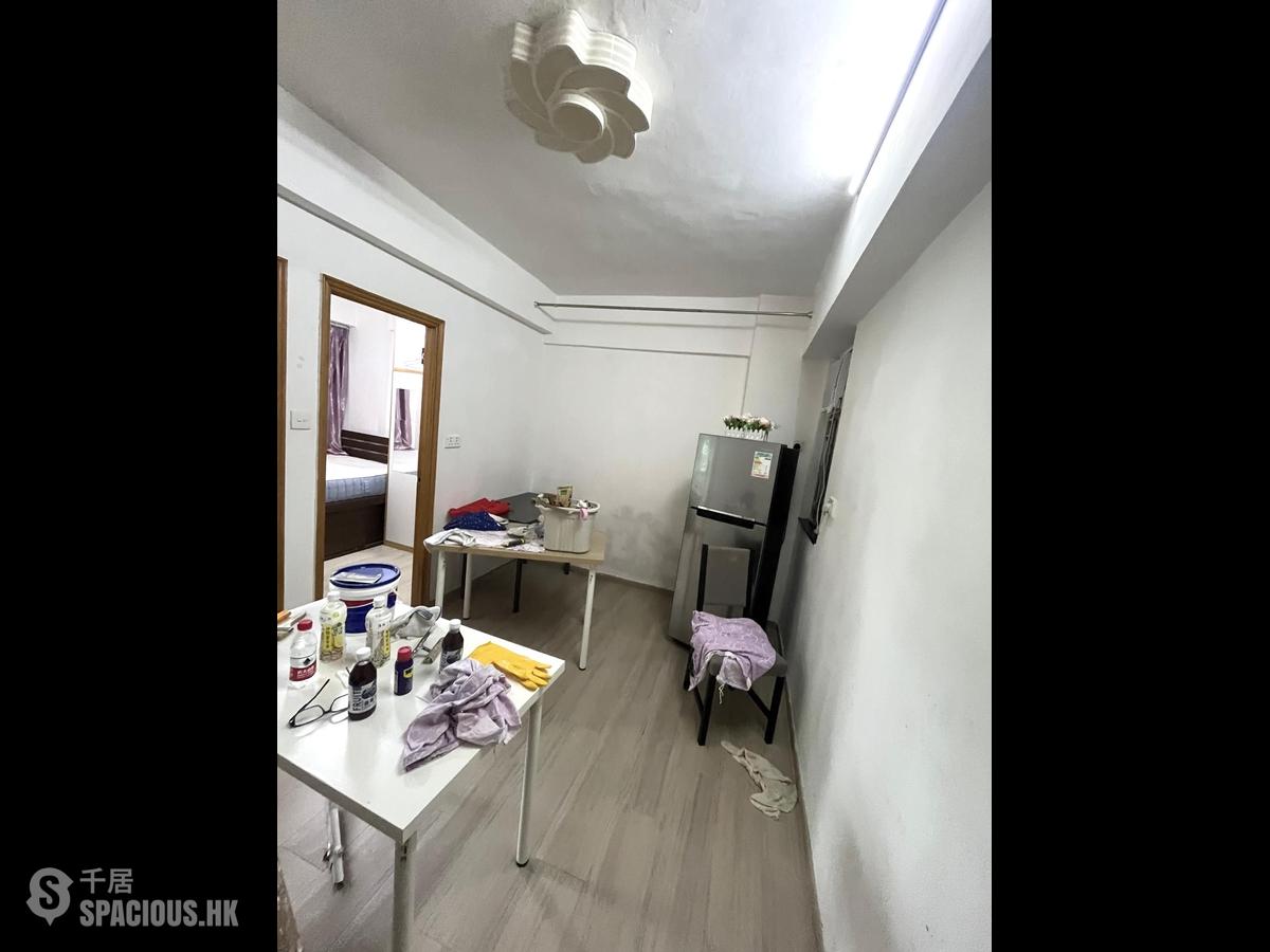 Quarry Bay - Chung Hing Mansion 01