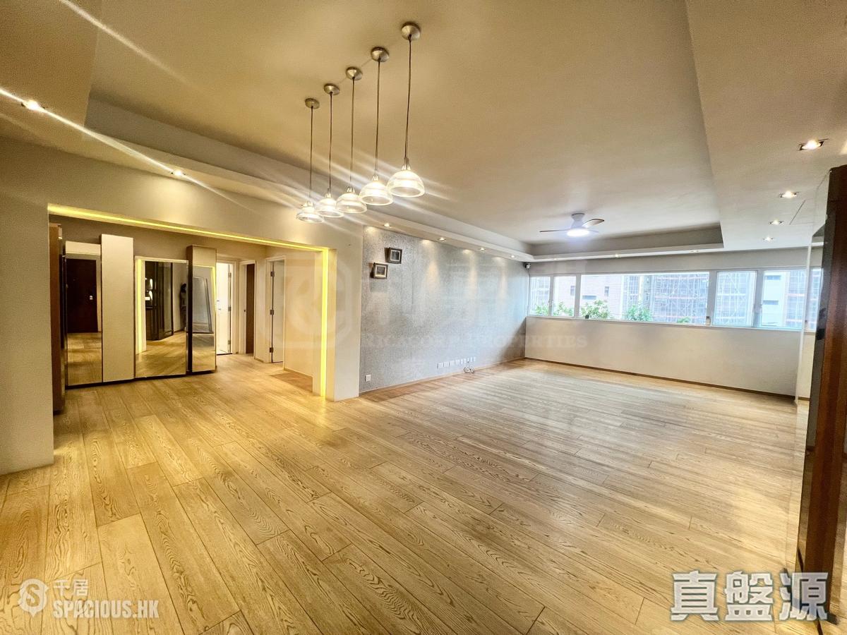 Braemar Hill - Hilltop Mansion 01