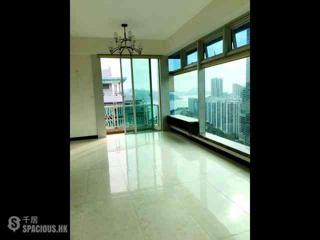 Quarry Bay - Casa 880 02