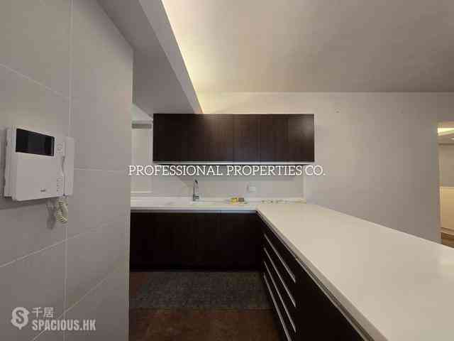 Mid Levels Central - Kam Yuen Mansion 10