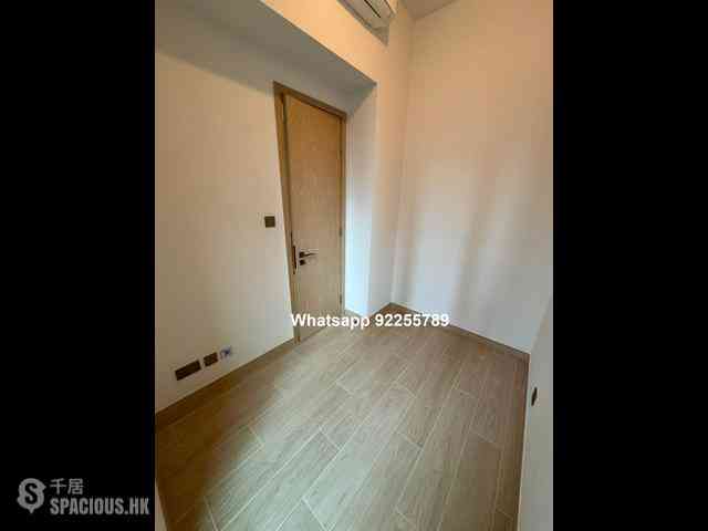Sai Ying Pun - Upper Manor 07