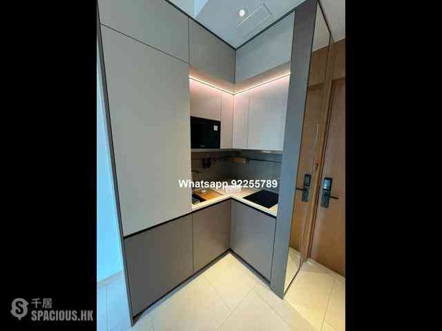 Sai Ying Pun - Upper Manor 09