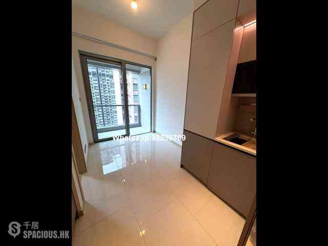 Sai Ying Pun - Upper Manor 01