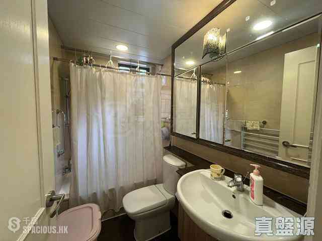 Shek Tong Tsui - The Belcher's Phase 2 Block 8 08