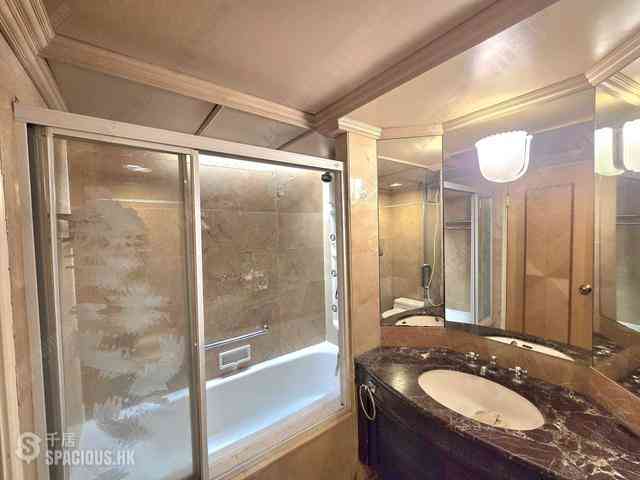 Wan Chai - Convention Plaza Apartments 03