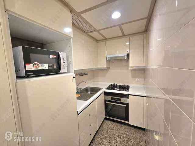 Wan Chai - Convention Plaza Apartments 12