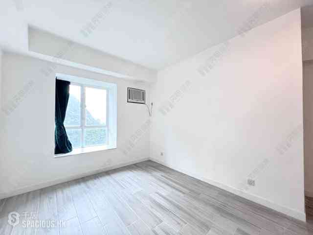 Mid Levels Central - Hillsborough Court 03