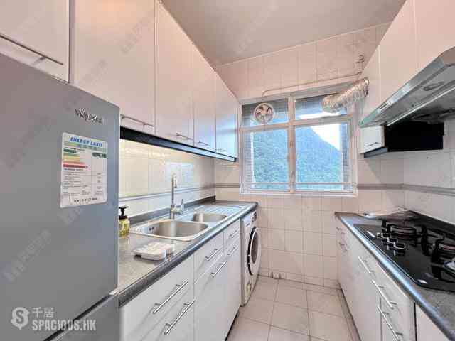 Mid Levels Central - Hillsborough Court 06