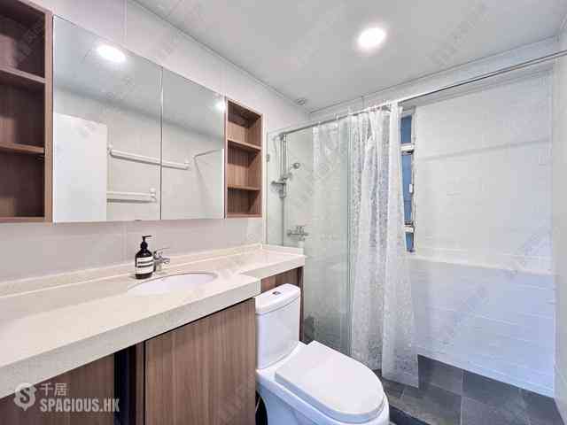 Mid Levels Central - Hillsborough Court 05