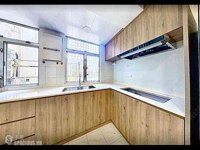 Mid Levels West - Realty Gardens 14