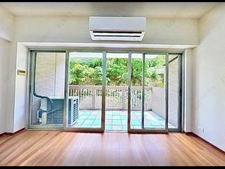 Mid Levels West - Realty Gardens 03