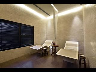 Mid Levels Central - Queen's Garden 14