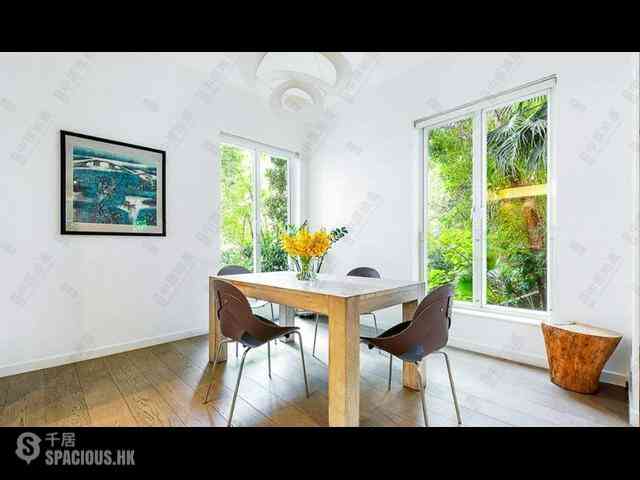 Mid Levels Central - Pak Fai Mansion 04