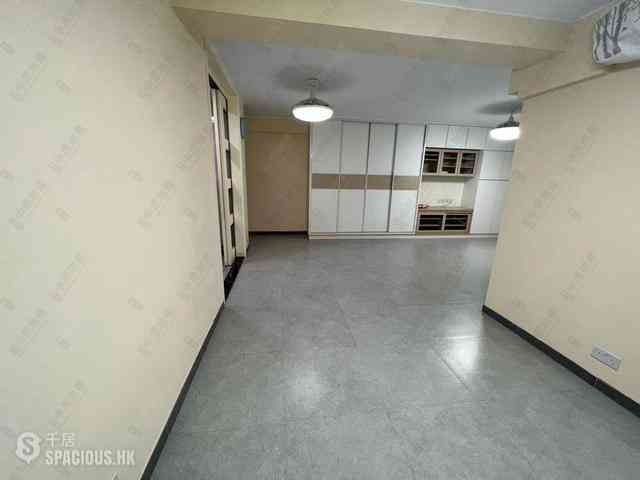 Wan Chai - Phoenix Court Block 2 03