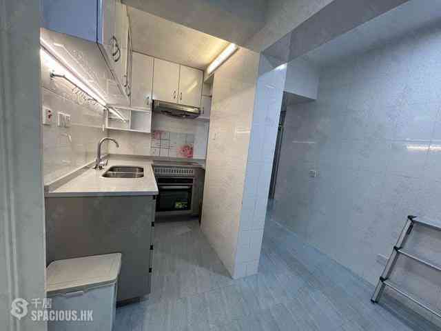 Wan Chai - Phoenix Court Block 2 07
