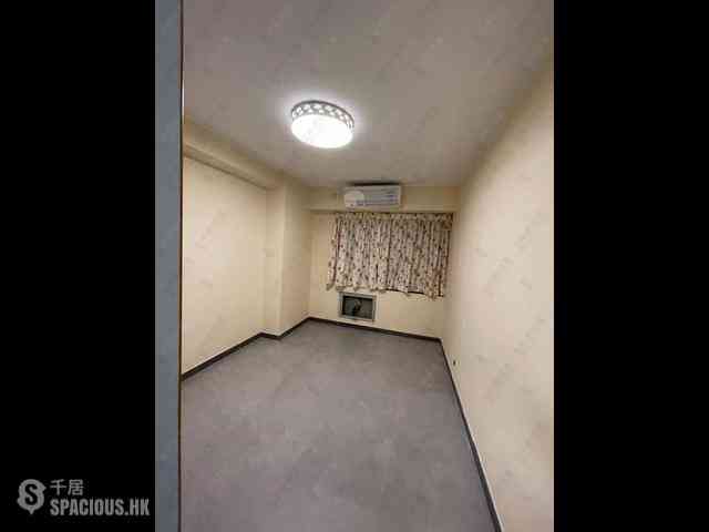 Wan Chai - Phoenix Court Block 2 08