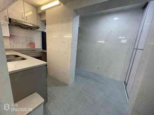 Wan Chai - Phoenix Court Block 2 19