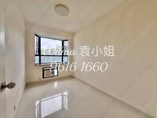 Tai Hang - Ronsdale Garden 03