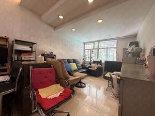 Mid Levels Central - Merry Court 03