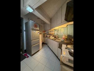 Mid Levels Central - Merry Court 05