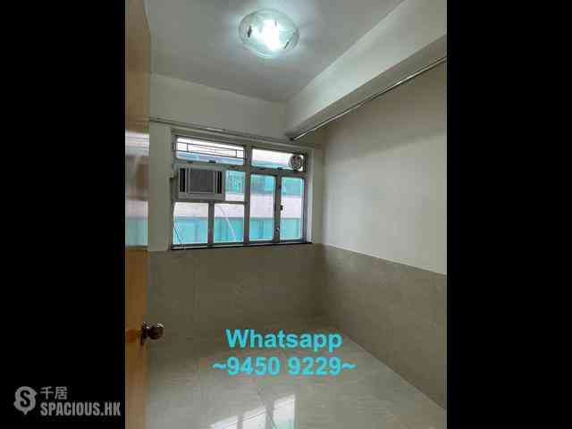 Sai Ying Pun - Lee Wah Mansion 03