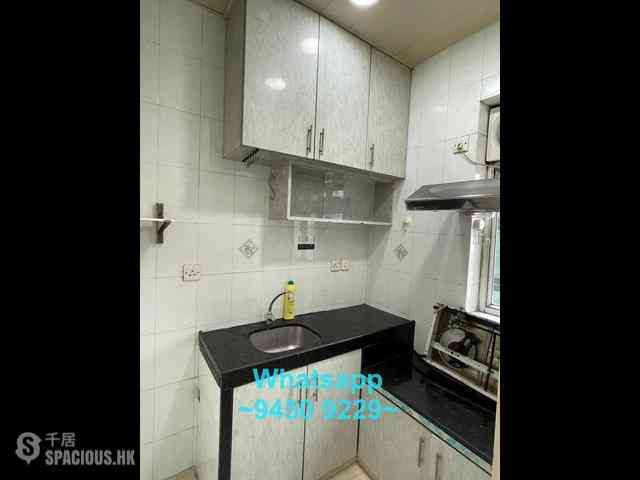 Sai Ying Pun - Lee Wah Mansion 07