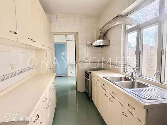 Pok Fu Lam - Scenic Villas 06