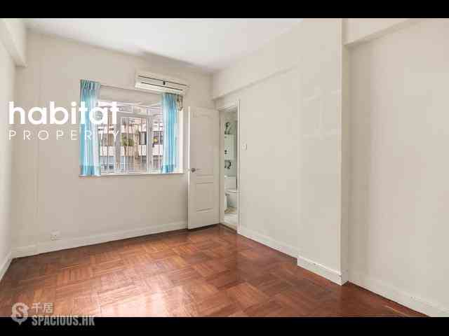 Mid Levels Central - 6B-6E, Bowen Road 03