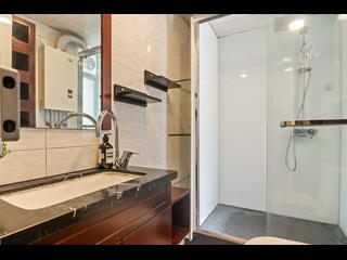 Mid Levels Central - 6B-6E, Bowen Road 04