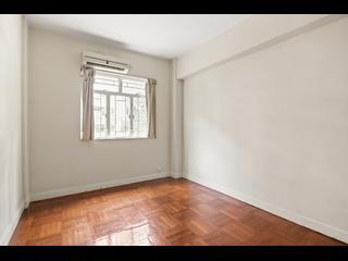 Mid Levels Central - 6B-6E, Bowen Road 05