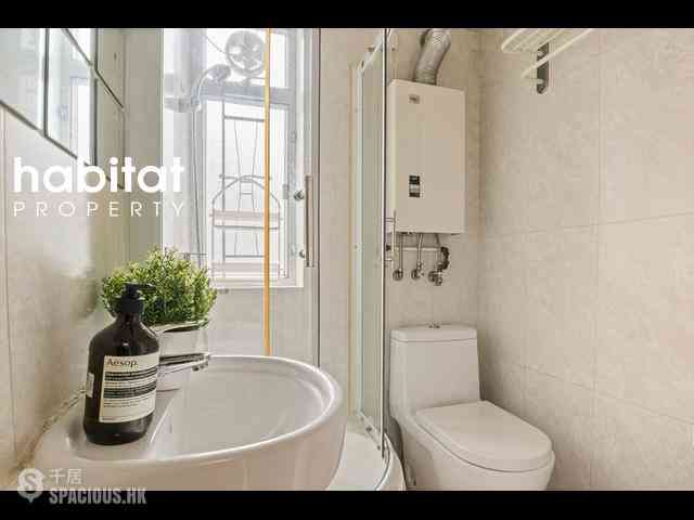 Mid Levels Central - 6B-6E, Bowen Road 06