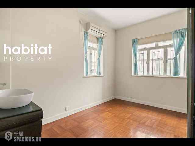 Mid Levels Central - 6B-6E, Bowen Road 07