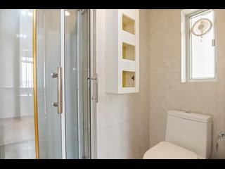 Mid Levels Central - 6B-6E, Bowen Road 08
