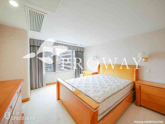 Wan Chai - Convention Plaza Apartments 09