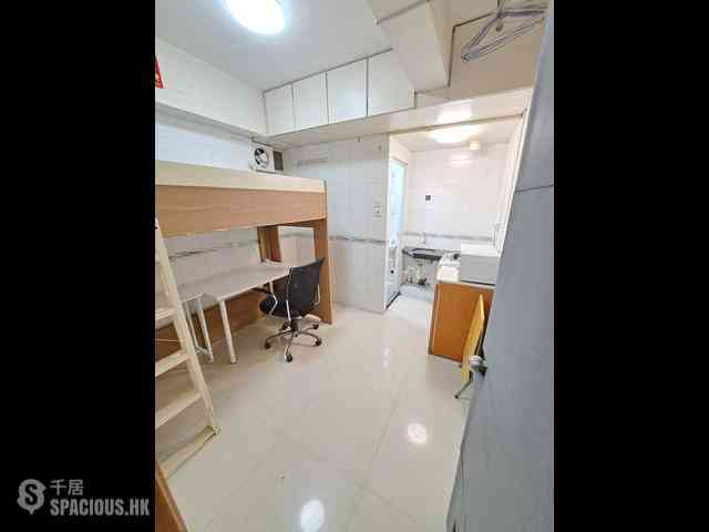 Shek Tong Tsui - Yip Cheung Building 02