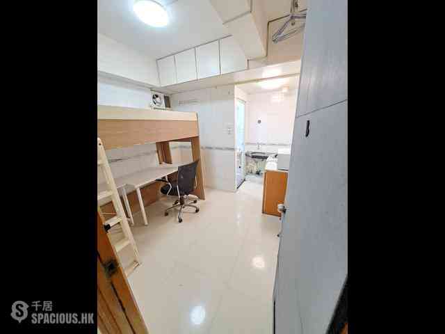 Shek Tong Tsui - Yip Cheung Building 04