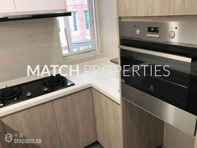 Mid Levels Central - Merry Court 03