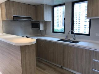 Mid Levels West - Wilton Place 04