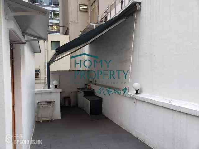 Sheung Wan - 109-111, Wing Lok Street 02