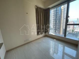 Sai Ying Pun - King's Hill 02