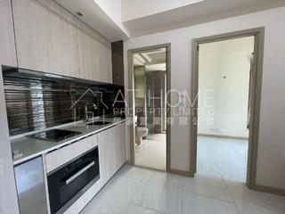 Sai Ying Pun - King's Hill 04