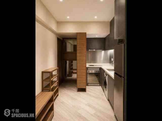 Wan Chai - King Tao Building 01